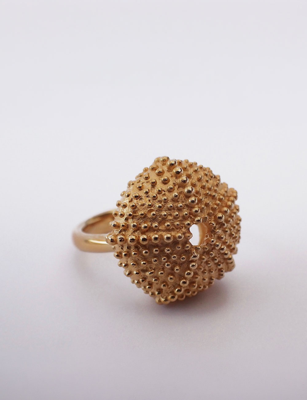 Goldener Seeigel – Ring aus Gold-Vermeil
